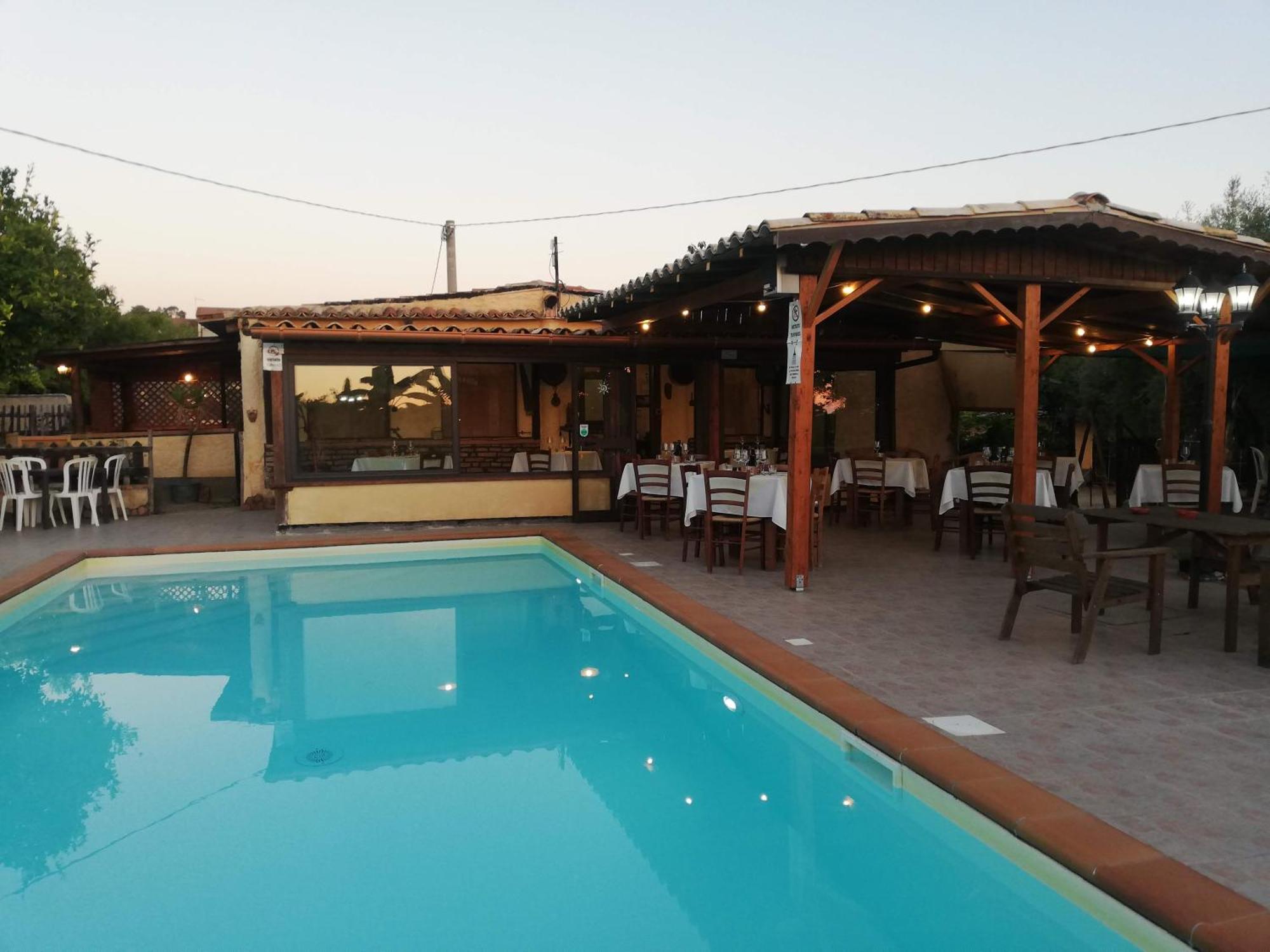 Agriturismo Casa Del Contadino 드라피아 외부 사진